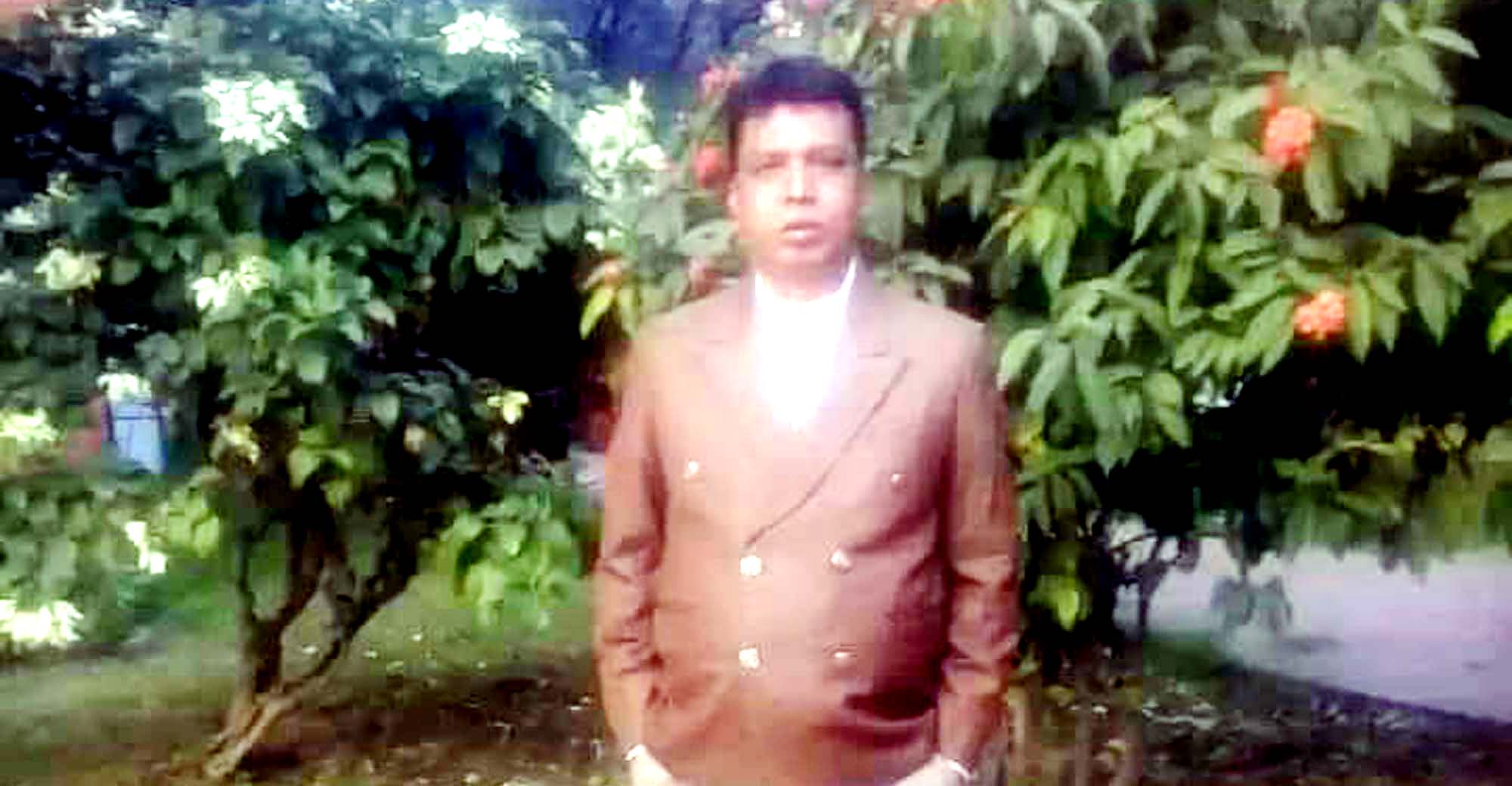 বাবার লাশ ঘরে রেখেই এইচএসসি পরীক্ষা দিল